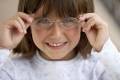 Как приучить ребёнка к очкам?